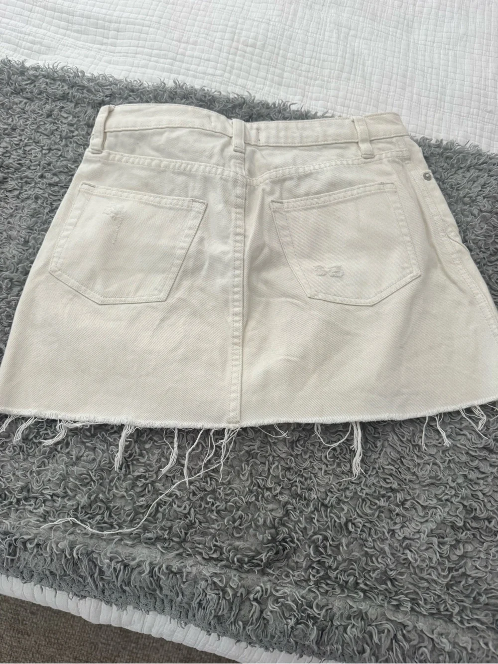 Free People Cream Distressed Denim Mini Skirt - Size 26 - Picture 2 of 7